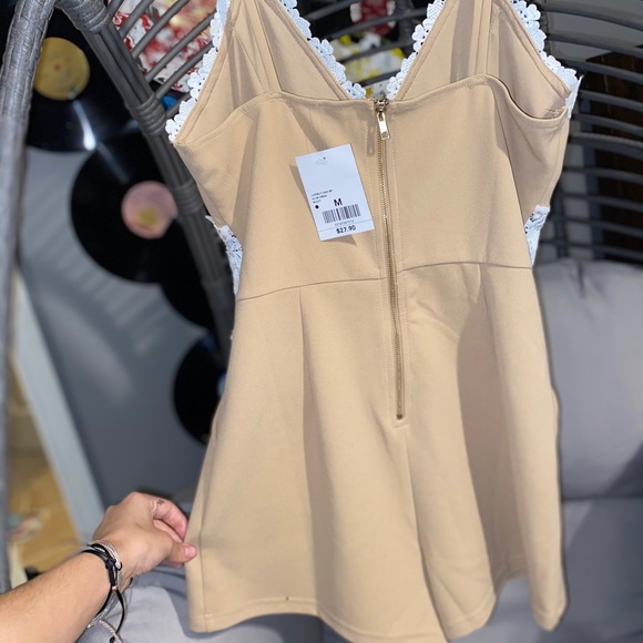 Lace Romper ☆ - Picture 4 of 7